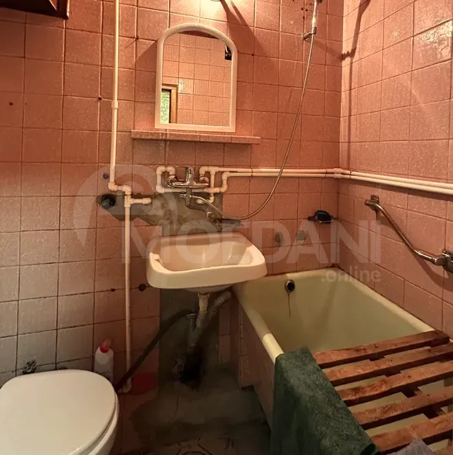 ქირავდება 2 ოთახიანი ბინა 40მ² 4/5 სართ თბილისი - photo 5