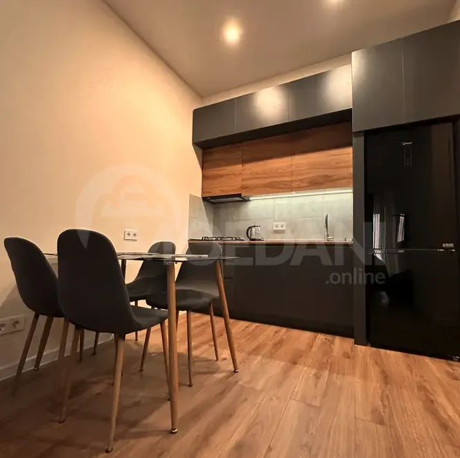 ქირავდება 2 ოთახიანი ბინა 50მ² 15/18 სართ თბილისი - photo 1