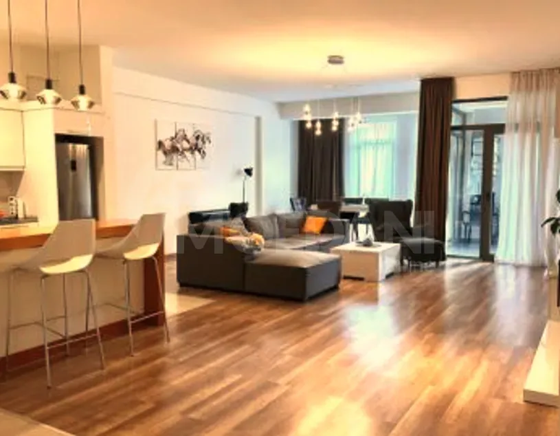 Продам 4-комн. квартиру 130м² 3/15 эт. Тбилиси - изображение 1