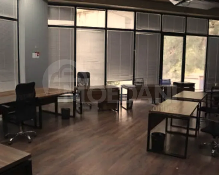 Сдается в аренду торгово-офисное помещение Тбилиси - изображение 2