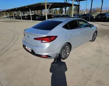 Hyundai Elantra 2019 თბილისი