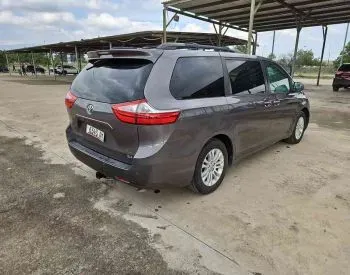 Toyota Sienna 2015 Tbilisi