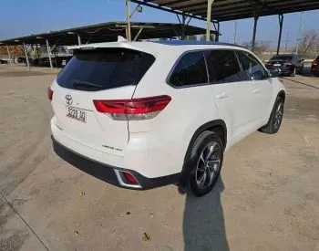 Toyota Highlander 2017 Tbilisi