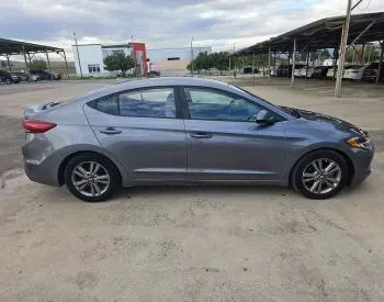 Hyundai Elantra 2018 თბილისი