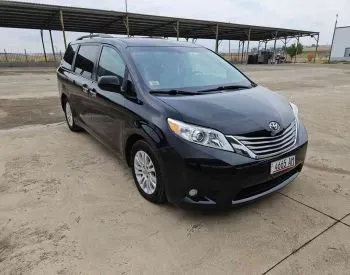 Toyota Sienna 2016 Тбилиси