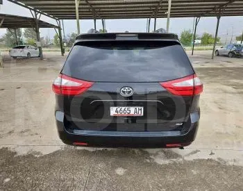 Toyota Sienna 3.5L 2016 Тбилиси - изображение 6