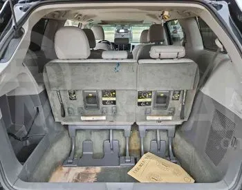 Toyota Sienna 3.5L 2016 Тбилиси - изображение 10