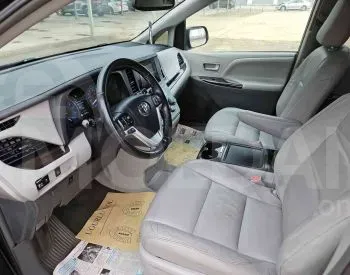 Toyota Sienna 3.5L 2016 Тбилиси - изображение 11
