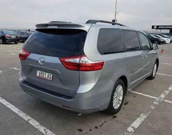 Toyota Sienna 2015 Тбилиси