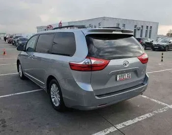 Toyota Sienna 2015 Тбилиси