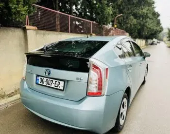 Toyota Prius 2015 თბილისი