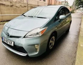 Toyota Prius 2015 თბილისი