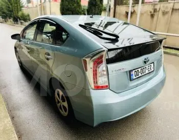 Toyota Prius 1.8L 2015 Тбилиси - изображение 4