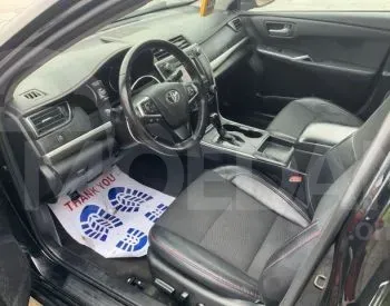 Toyota Camry 2.5L 2017 Тбилиси - изображение 5