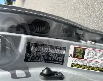 Toyota Corolla 1.8L 2017 Тбилиси - изображение 10