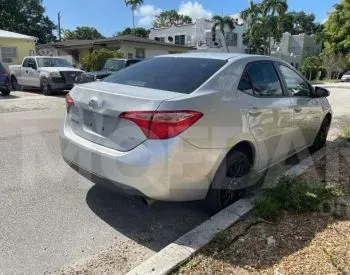 Toyota Corolla 1.8L 2017 Тбилиси - изображение 4