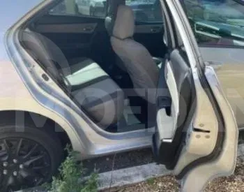 Toyota Corolla 1.8L 2017 Тбилиси - изображение 6