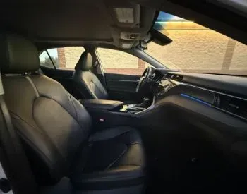 Toyota Camry 2019 თბილისი