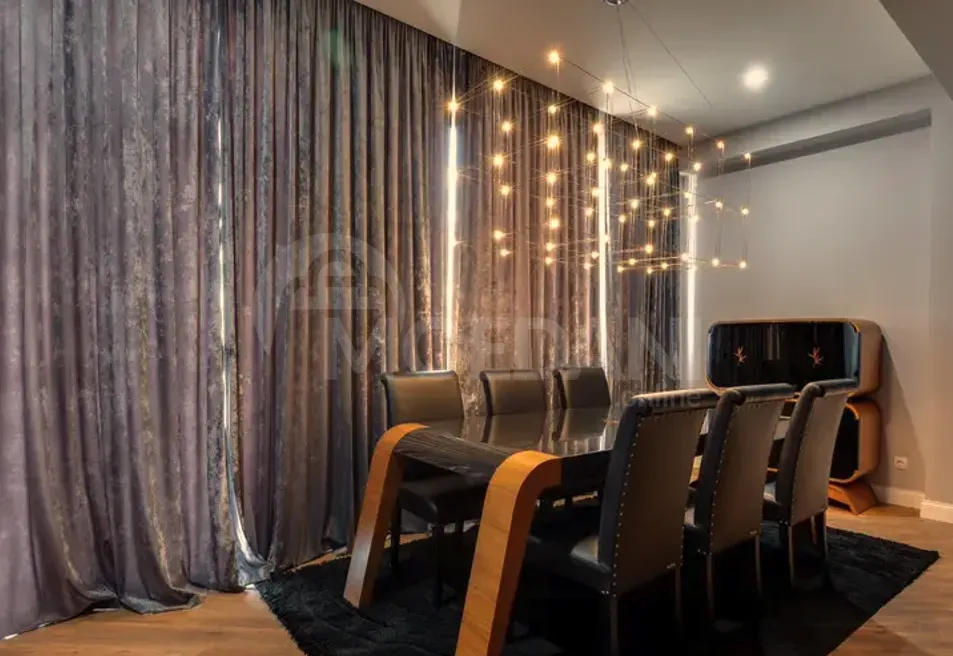 Apartments For Sale three-room 145м² 18/19 floor Tbilisi - photo 1