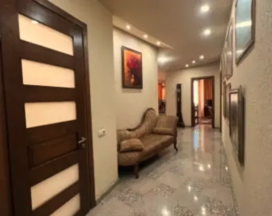 Продам 4-комн. квартиру 150м² 7/8 эт. Тбилиси