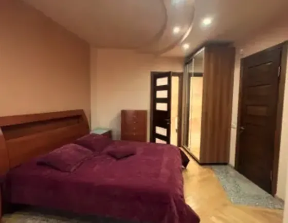 Продам 4-комн. квартиру 150м² 7/8 эт. Тбилиси