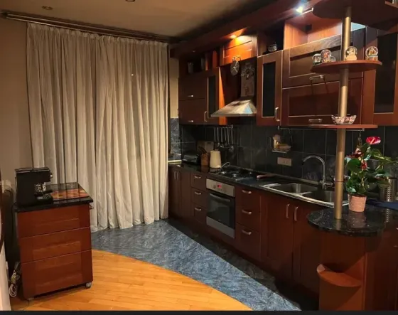 Продам 4-комн. квартиру 170м² 4/7 эт. Тбилиси