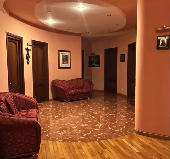 Продам 4-комн. квартиру 170м² 4/7 эт. Тбилиси