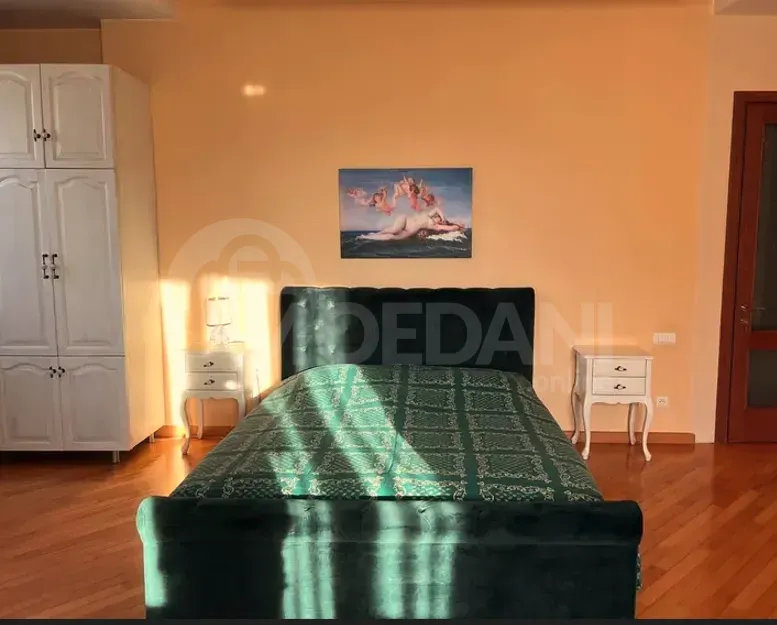 იყიდება 4 ოთახიანი ბინას 170მ² 4/7 სართ თბილისი - photo 9