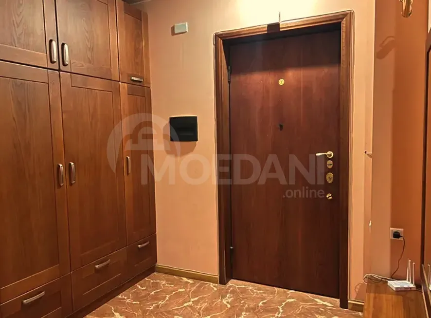 იყიდება 4 ოთახიანი ბინას 170მ² 4/7 სართ თბილისი - photo 10