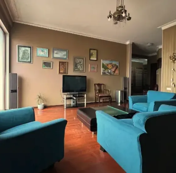 Продам 5-комн. квартиру 147м² 8/10 эт. Тбилиси