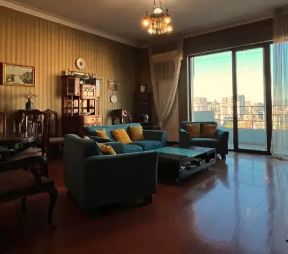 Продам 5-комн. квартиру 147м² 8/10 эт. Тбилиси