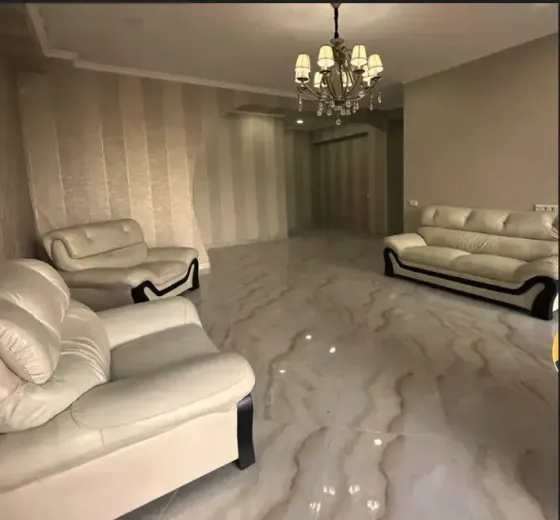 Продам 5-комн. квартиру 140м² 2/8 эт. Тбилиси