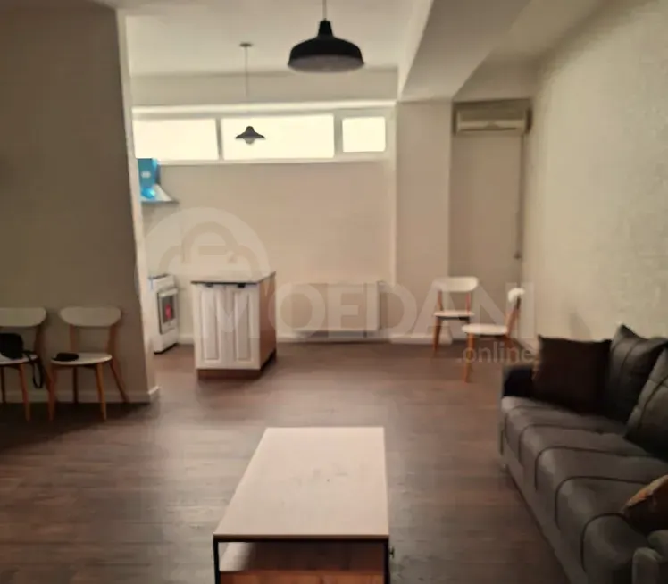 ქირავდება 2 ოთახიანი ბინა 70მ² 6/8 სართ თბილისი - photo 2