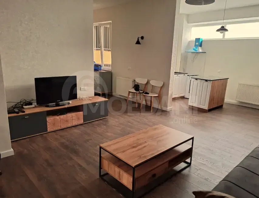 ქირავდება 2 ოთახიანი ბინა 70მ² 6/8 სართ თბილისი - photo 3