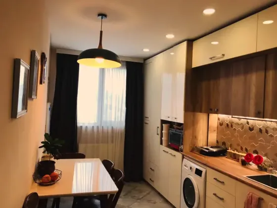 Продам 4-комн. квартиру 100м² 16/17 эт. Тбилиси