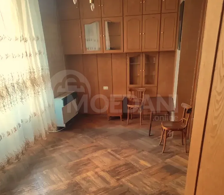 იყიდება 5 ოთახიანი ბინას 159მ² 3/10 სართ თბილისი - photo 1