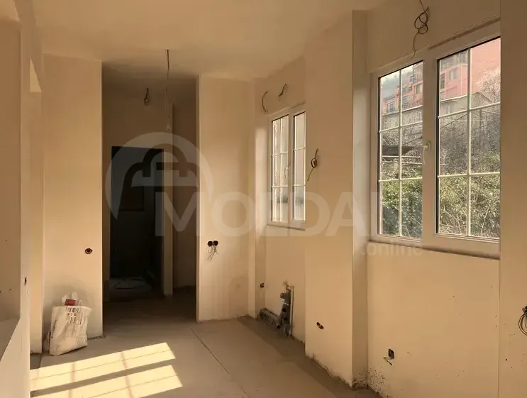 Продам 7+-комн. квартиру 248м² 2/2 эт. Тбилиси - изображение 2