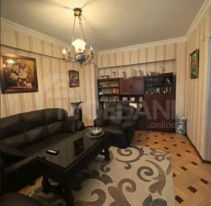 იყიდება 7+ ოთახიანი ბინას 203მ² 4/5 სართ თბილისი - photo 5