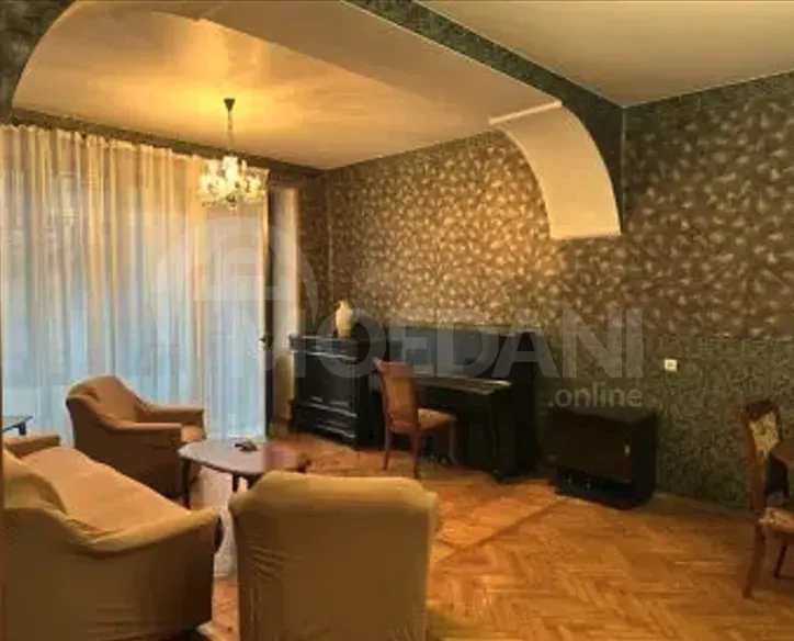Продам 5-комн. квартиру 101м² 1/5 эт. Тбилиси - изображение 2