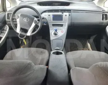 Toyota Prius 1.8L 2015 Тбилиси - изображение 8