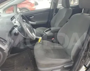 Toyota Prius 1.8L 2015 Тбилиси - изображение 7