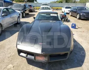 Chevrolet Corvette 1981 Тбилиси - изображение 1