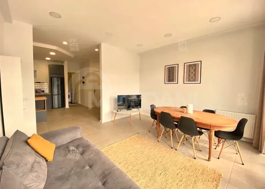 იყიდება 3 ოთახიანი ბინას 92მ² 4/7 სართ თბილისი - photo 2