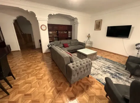 Продам 5-комн. квартиру 227м² 5/6 эт. Тбилиси