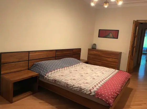 Продам 5-комн. квартиру 116м² 2/12 эт. Тбилиси