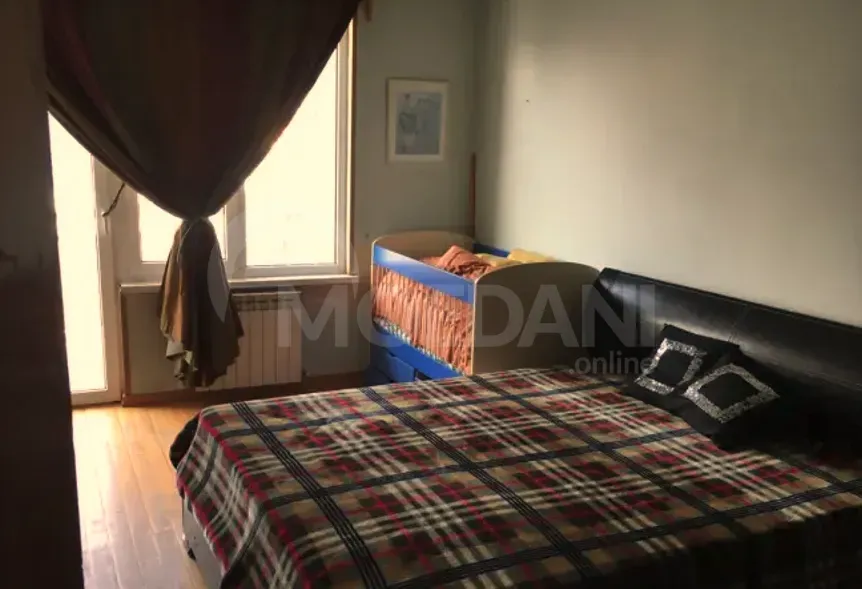 იყიდება 6 ოთახიანი ბინას 170მ² 7/9 სართ თბილისი - photo 1