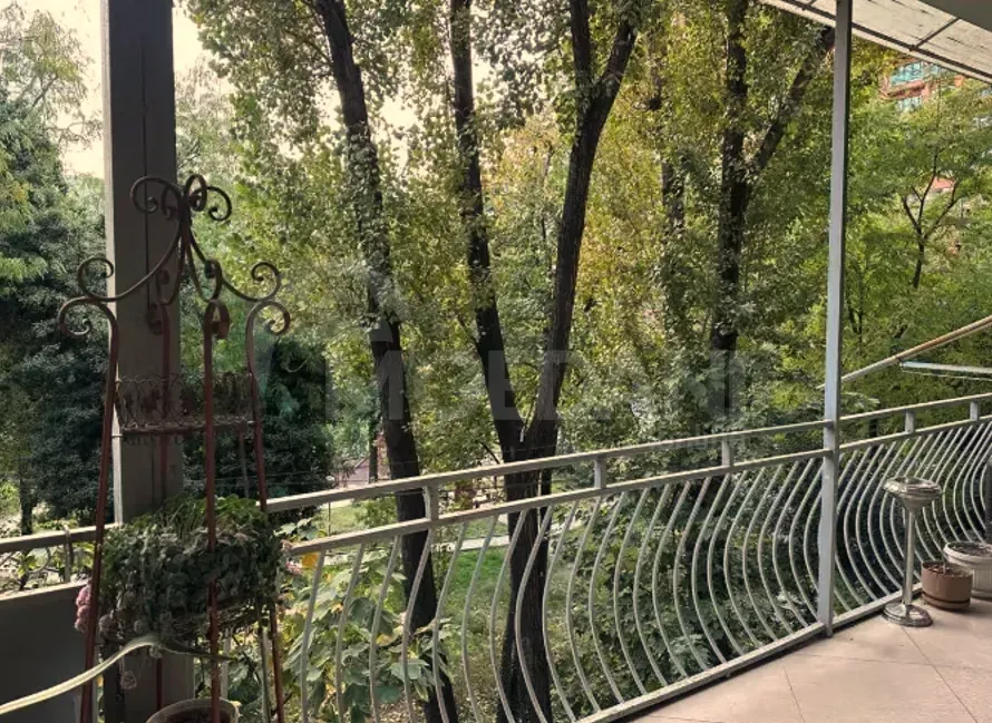 Apartments For Sale four-room 200м² 3/6 floor Tbilisi - photo 11