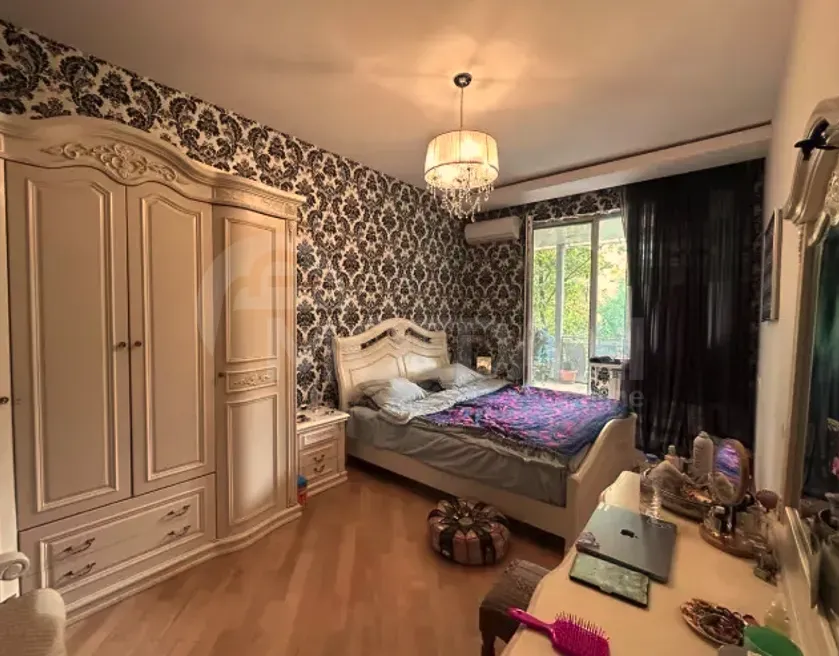 Apartments For Sale four-room 200м² 3/6 floor Tbilisi - photo 2