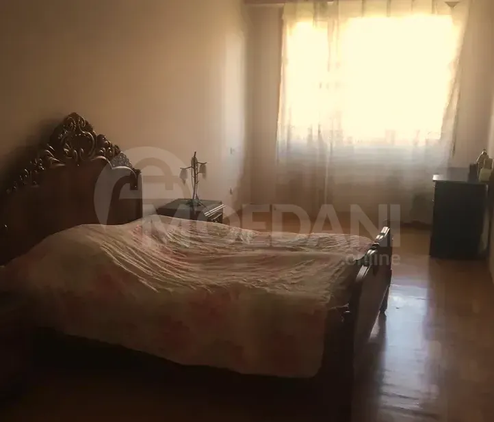 იყიდება 7+ ოთახიანი ბინას 317მ² 6/9 სართ თბილისი - photo 1