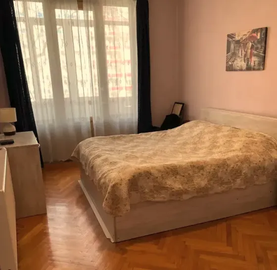 Продам 5-комн. квартиру 146м² 3/6 эт. Тбилиси